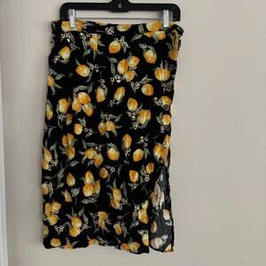 Divided Black Midi Slip Skirt Lemon Print Buttons Closure Deep Slit on side